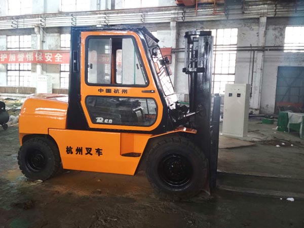 叉車(chē)噴漆